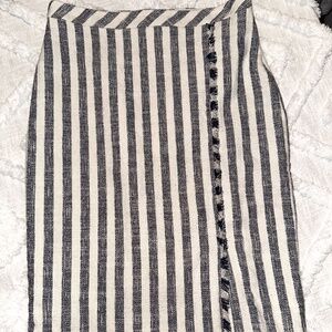 Banana Republic Pencil Skirt, Size -4
